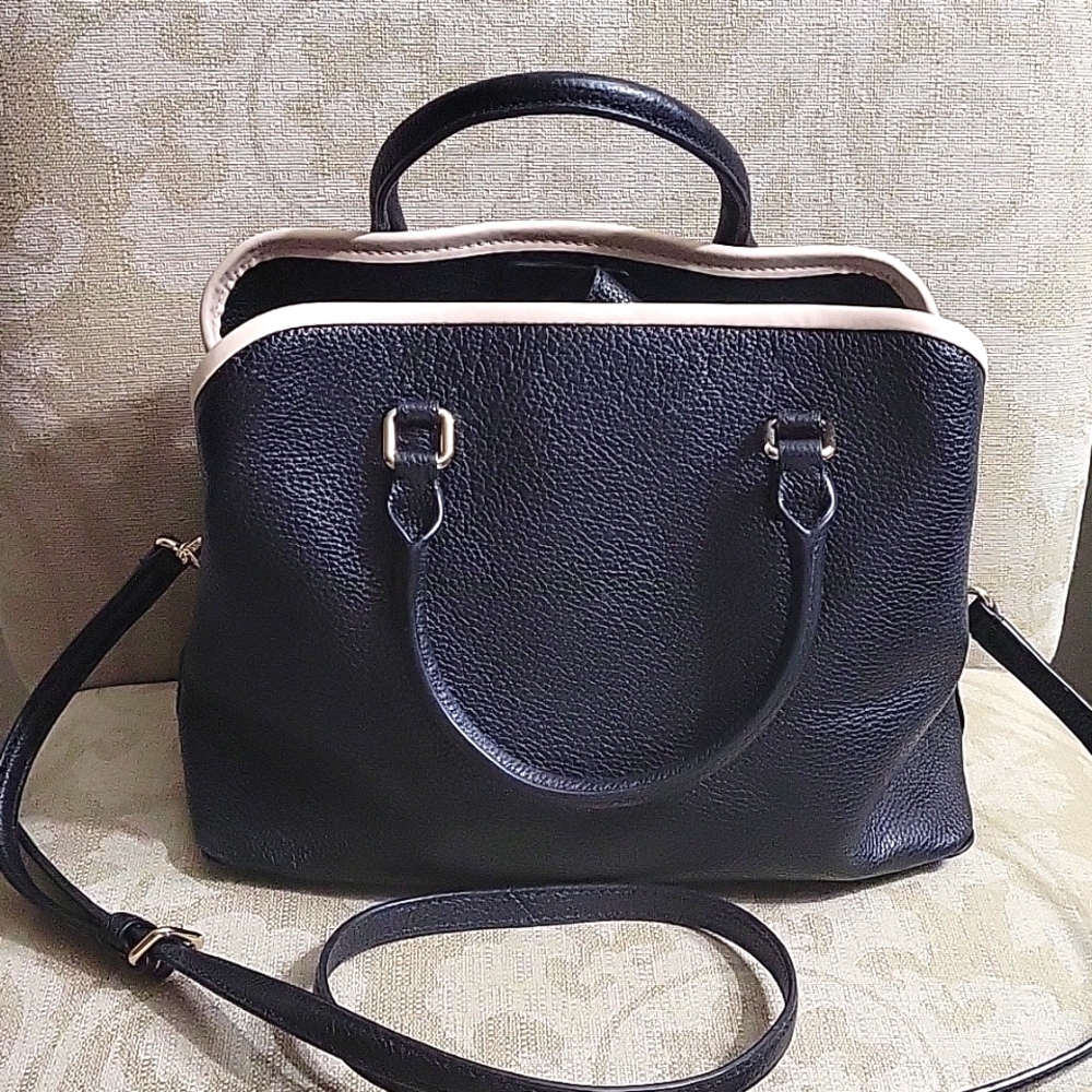 KATE SPADE BLACK SOFT PINK TRIM LEATHER BAG EUC - Picture 3 of 16
